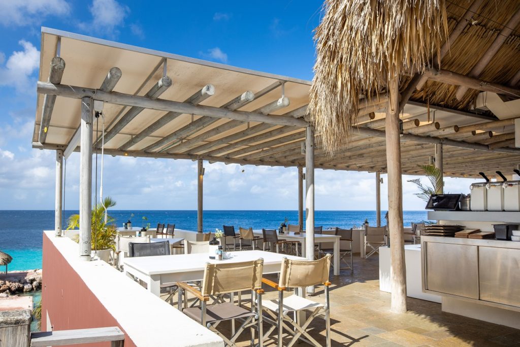 Bar « Koraal curaçao »
