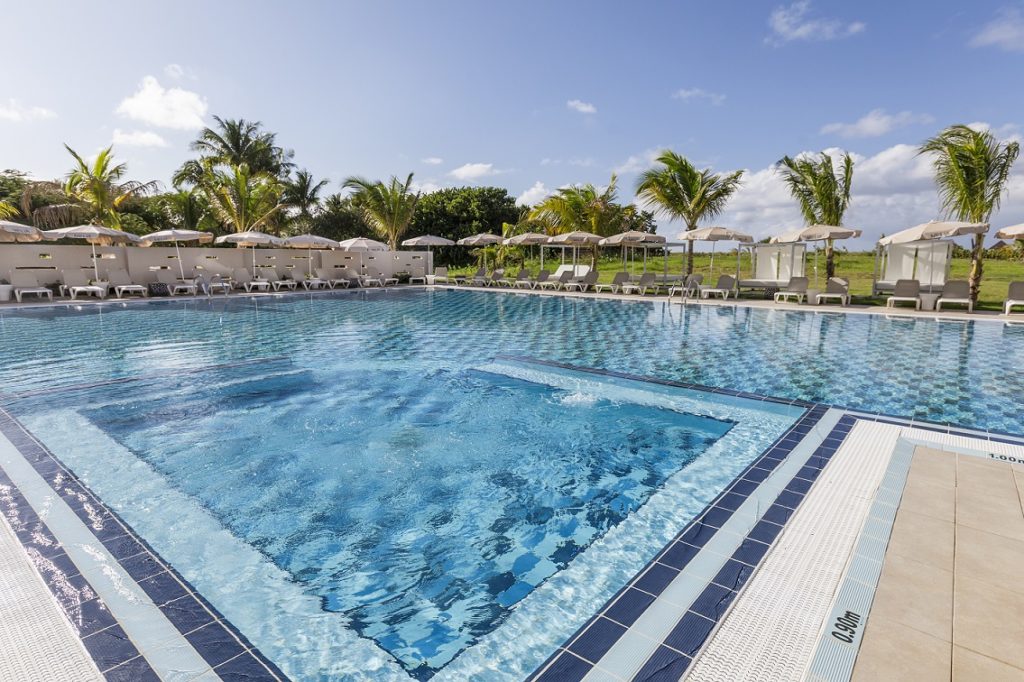 Piscine « The Level Adultes »