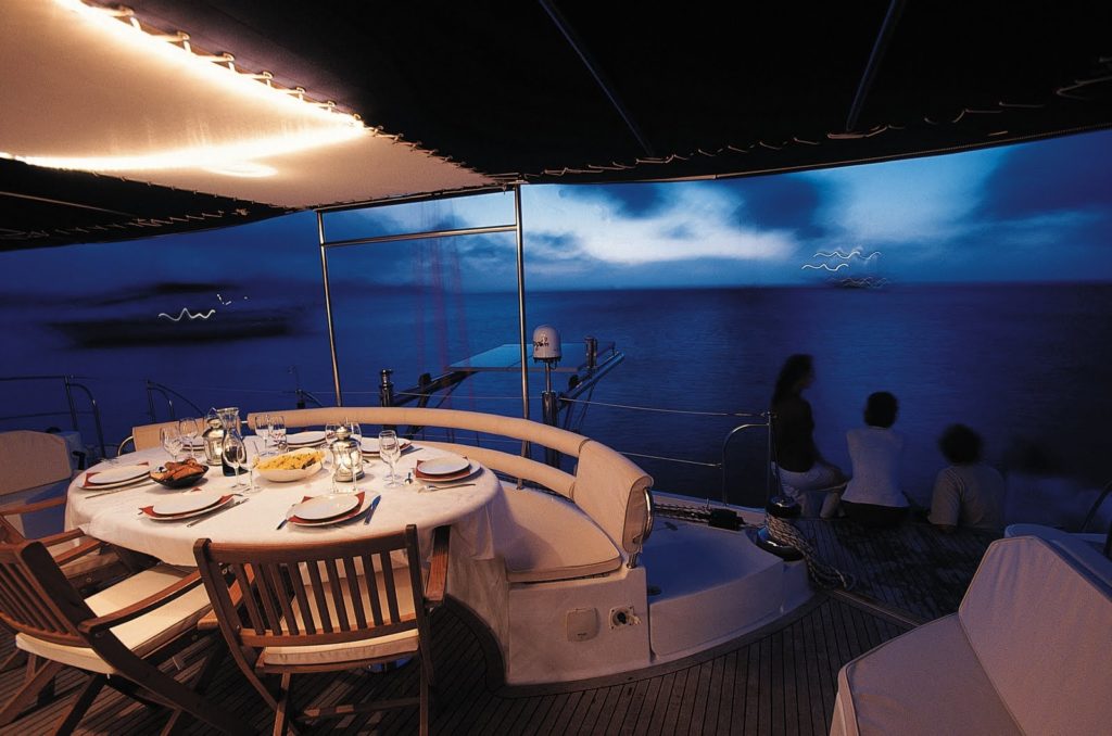 Indalo_Polynesie_Croisiere_Aquatiki_Cata4_Terrasse